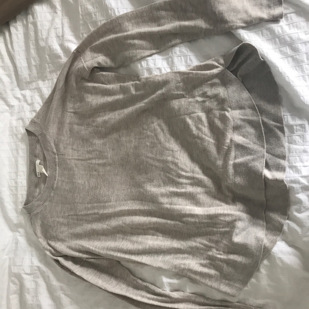 Beige/ gray light sweater